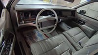 Lincoln Town Car Executive Series (1990)