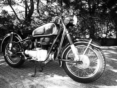 BMW R26