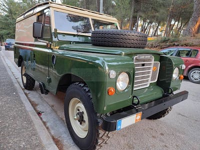SOLD – Land Rover 109 Series III (1977)