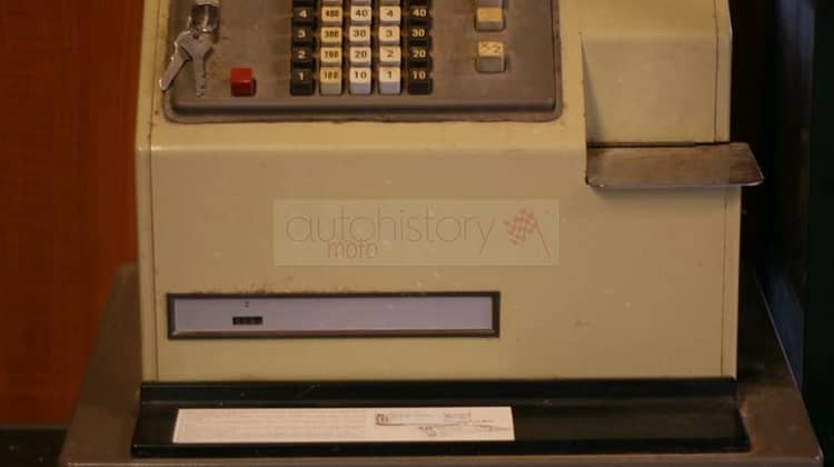 TEC BR-2500 Cash Register