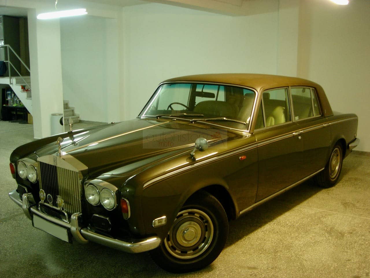 Lô 33 1976 RollsRoyce Silver Shadow